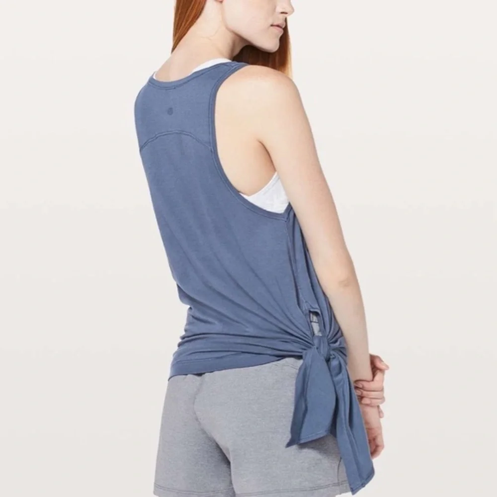 Lululemon To The Point‎ Tank Top Moody Blue